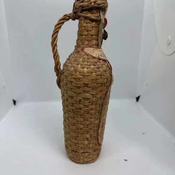 Vtg 1949 Basket Weave Wicker Case Ducal Portuguese Red Lisbon Grape Wine Bottle - Picture 2 of 4